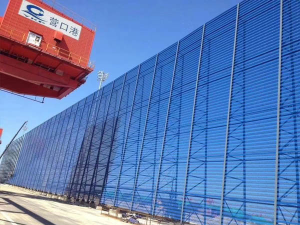 使用我們公司的沙場防風抑塵網(wǎng)